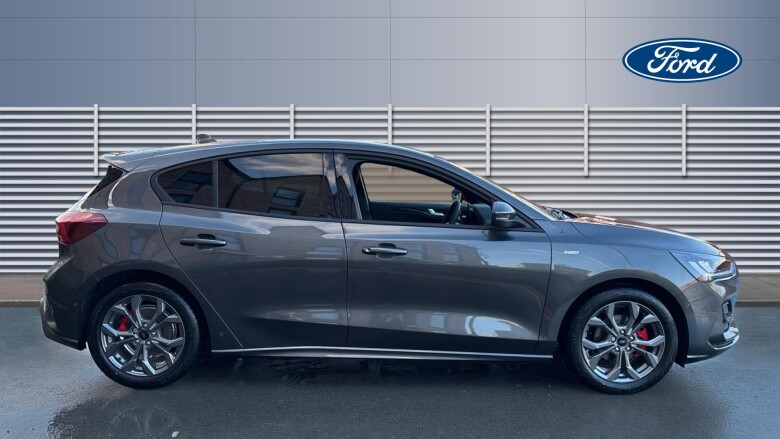 Ford Focus 1.0 EcoBoost Hybrid mHEV 155 ST-Line 5dr Auto Petrol Hatchback